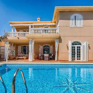 La Concha Beachfront Heated Pool Playa Honda (Lanzarote)